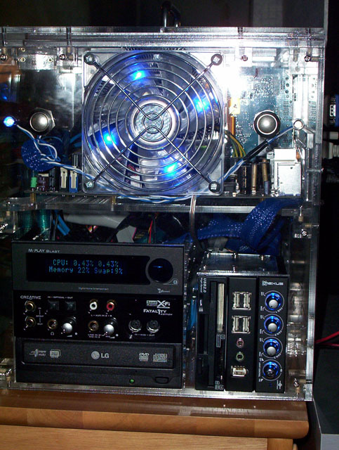 cubecase_front-close_9-27-06.jpg