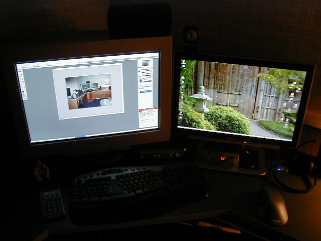 elvn-desk_topdown2.JPG